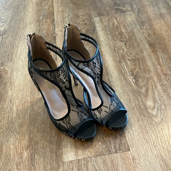 Black Strappy Stiletto Heels - Picture 5 of 9